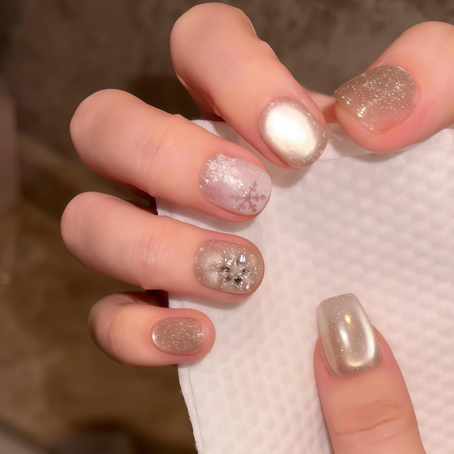 ins wind hand-painted snowflake zircon cat s eye pure handmade wearing nail short white nail patch fake nail XS