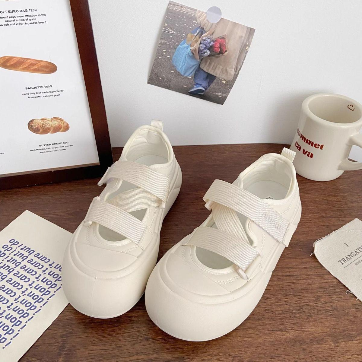 

Pink hollow bread shoes female ugly cute summer new big head board shoes Mary Jane Velcro little white shoes 35 белый