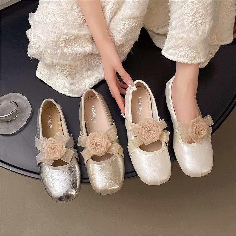 Retro cross-band flower flat-soled ballet shoes 2025 new fairy wind round head soft sole versatile single shoes women's shoes