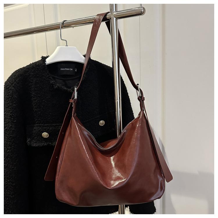 Retro Style Faux Leather Tote Bag for Women Large Capacity Shoulder Handbag