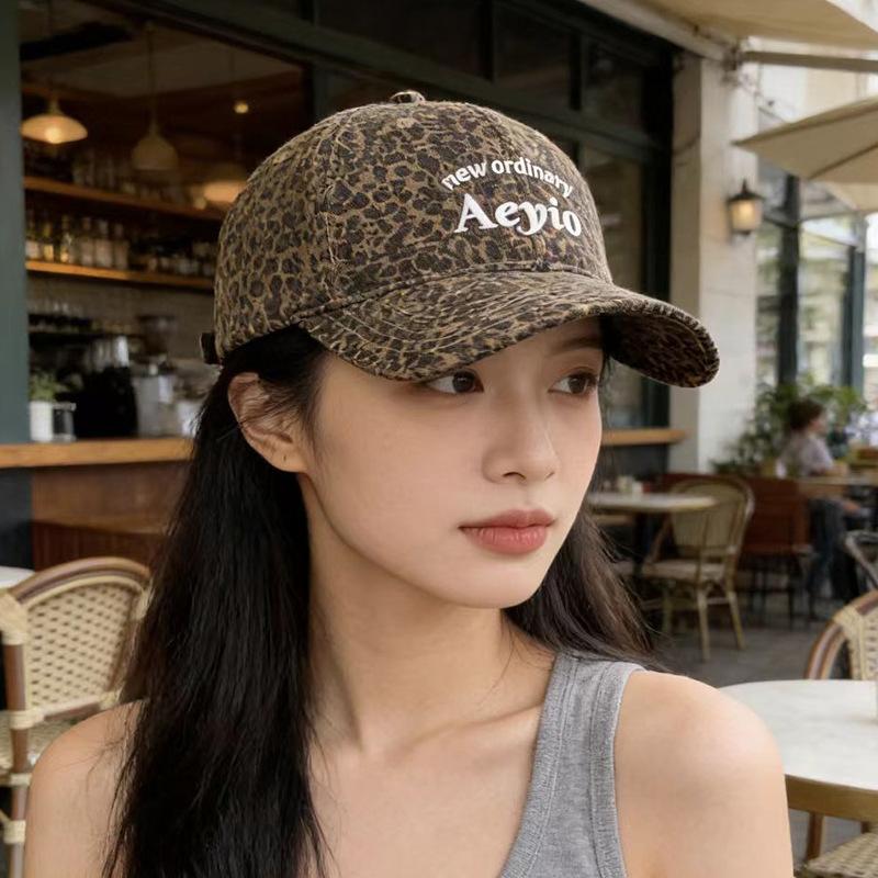 

Sun hat female versatile personality shows the face small street sunscreen hat cross-border cap M（56-58cm）