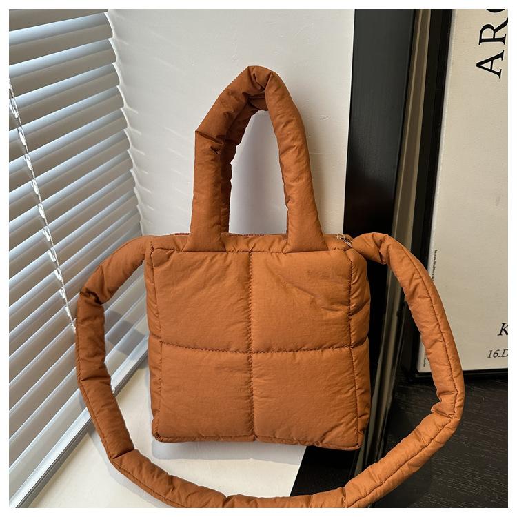 

Свежая новая пуховая хлопковая одежда женская простая мягкая квадратная модная сумка кроссбоди под мышкой женская