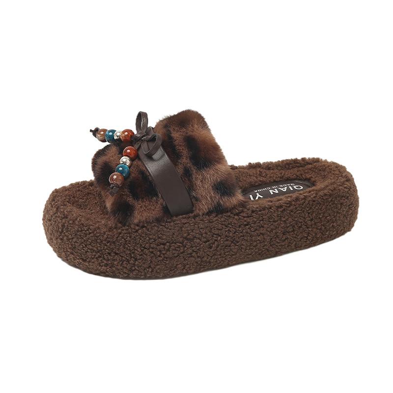 Einwort-Dicke Sohle Flauschige Hausschuhe Damen Oberbekleidung 2025 Herbst und Winter Neue Retro Baumwollhausschuhe Mode Perlenhausschuhe