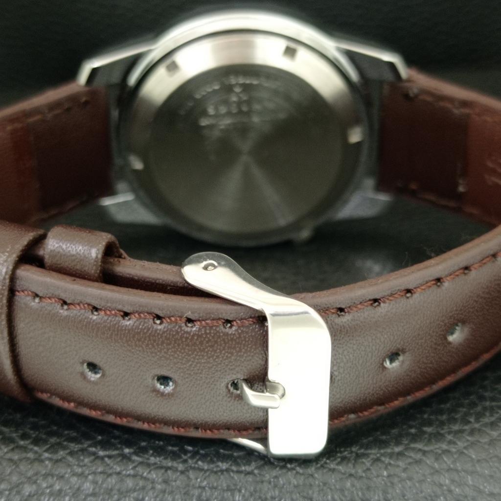 SEIKO 5 AUTOMATIC VINTAGE REFURBISHED JAPAN MENS BROWN DIAL WATCH a445430-1
