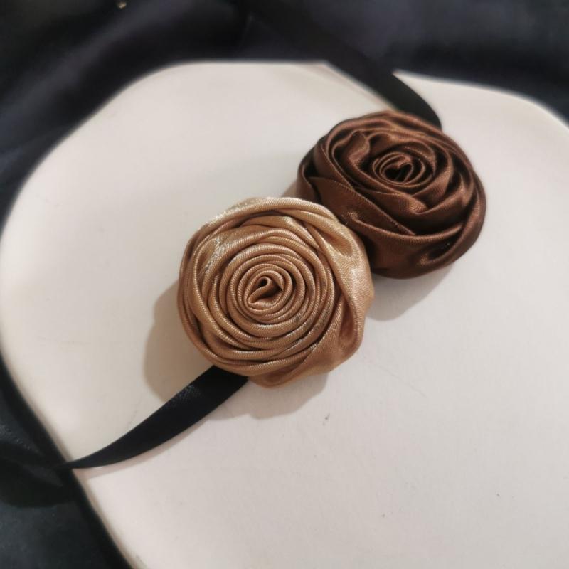 Flower Choker Necklace for Women Summer Outings Elegant Lace-up Flowe Choker Brown Flower Clavicle Chain Jewelry Gift