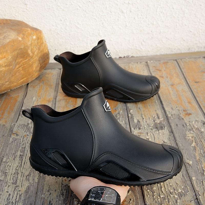 

Men s Fashionable Outdoor Short Tube Waterproof And Anti Slip Rain Shoes 39