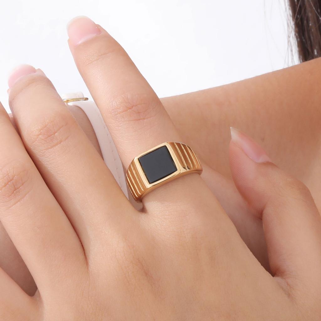Retro Black Stone Signet Ring for Women, Fashion Gold Color Stainless Steel Statement Ring, Polished Square Jewelry Gift
