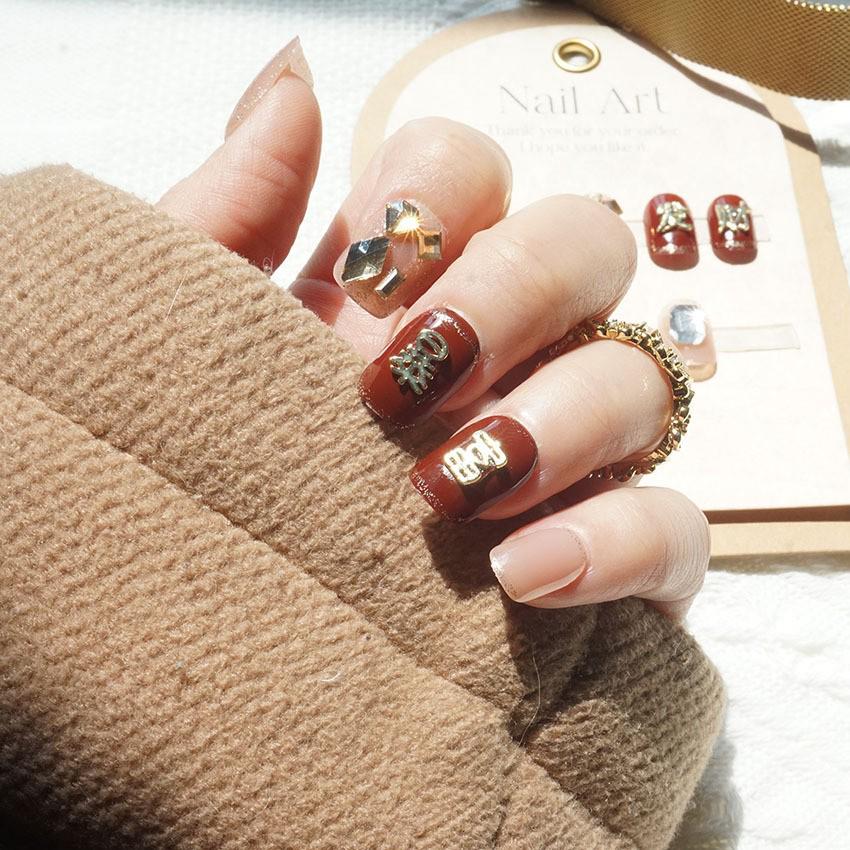 Prosperous New Year Wine Red Detachable Fake Nails: Stylish Wearable Manicure Glue Type N5252