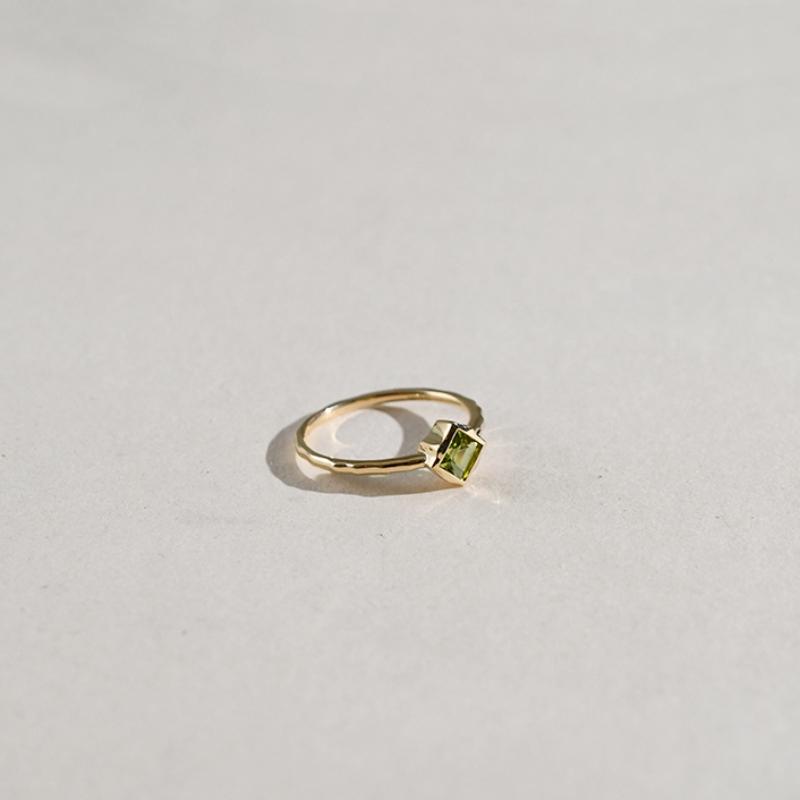 Green Gem Fashion Peridot Rings For Women Simple Premium Design Opening Adjustable Charm Neutral Wind  Jewelry