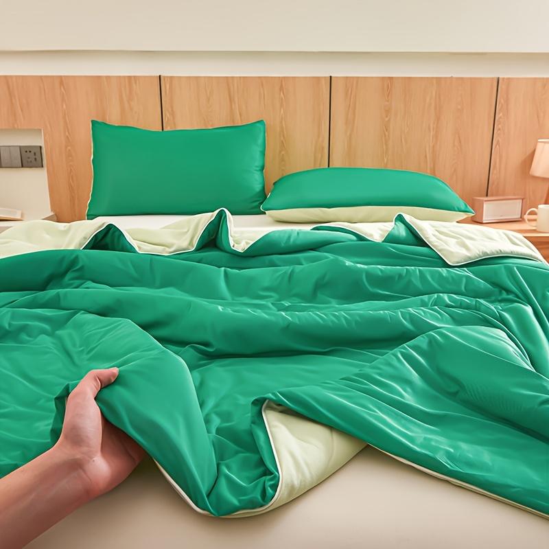 Summer Cooling Quilt Soft Breathable Cooling Quilt Lightweight Thin Quilt Quilted Construction for Bedroom Living Room Comforter