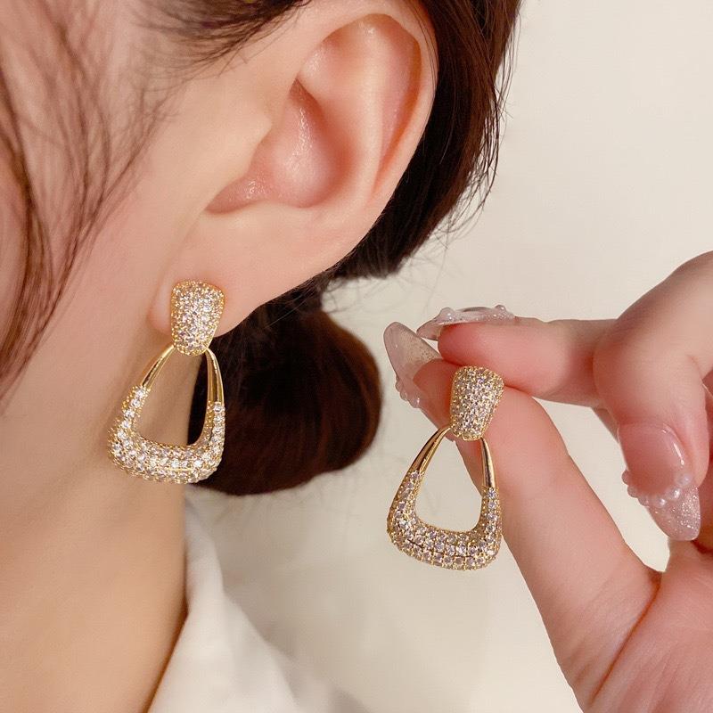 Modetrend Elegante und exquisite Perlen-Strass-Ohrringe für Damen Schmuck Hochzeitsparty Premium-Geschenk