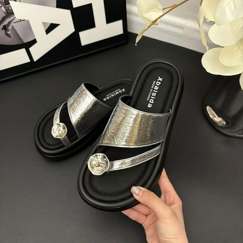 2025 new toe slippers women's summer wear thick bottom non-slip fashion versatile soft bottom light casual niche sandals