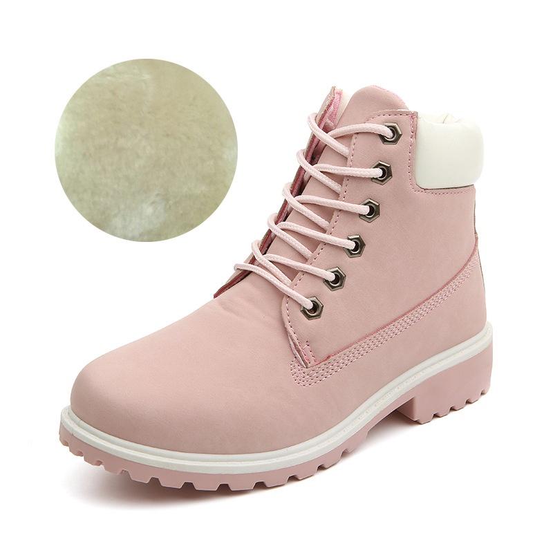 Elegant Women's Work Boots With Timeless Appeal And Outdoor Versatility