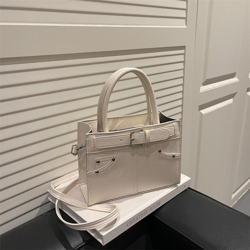 

Премиальная нишевая дизайнерская сумка 2025 новая модная ретро сумка через плечо модная универсальная сумка-мессенджер для поездок на работу белый