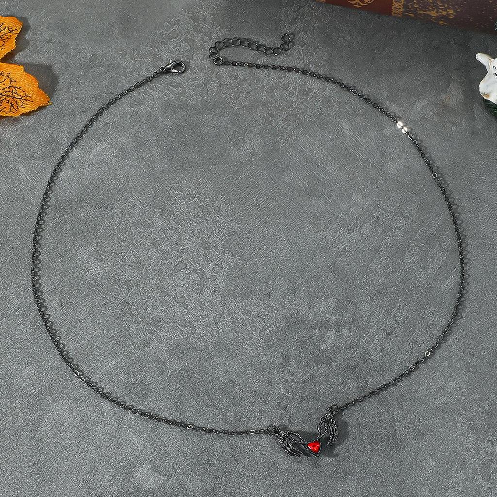 Eco-friendly Gothic Heart Ghost Claw Necklace - European & American Punk Halloween Fashion