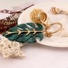 Christmas Green Leaf Metal Keychain Beautiful and Fresh Foliage Shape Key Ring Festival Gift Ladies Accessories Airpods Pendant