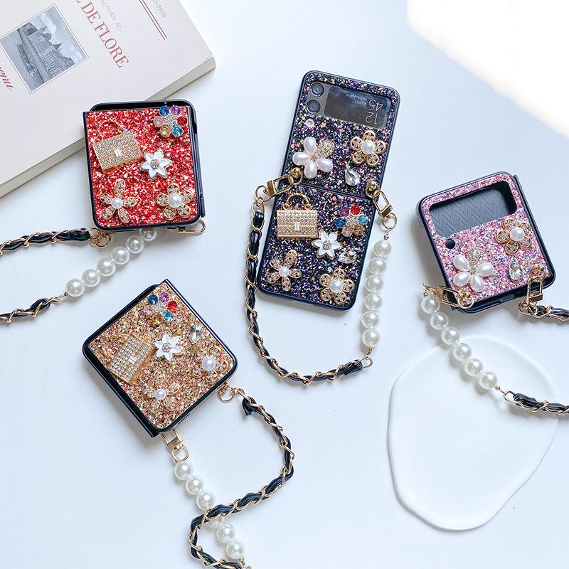 Folding Screen Flip Phone Case for Women for Samsung ZFlip6 Flower Sequins Rhinestone Pearl Metal Bracelet Skin