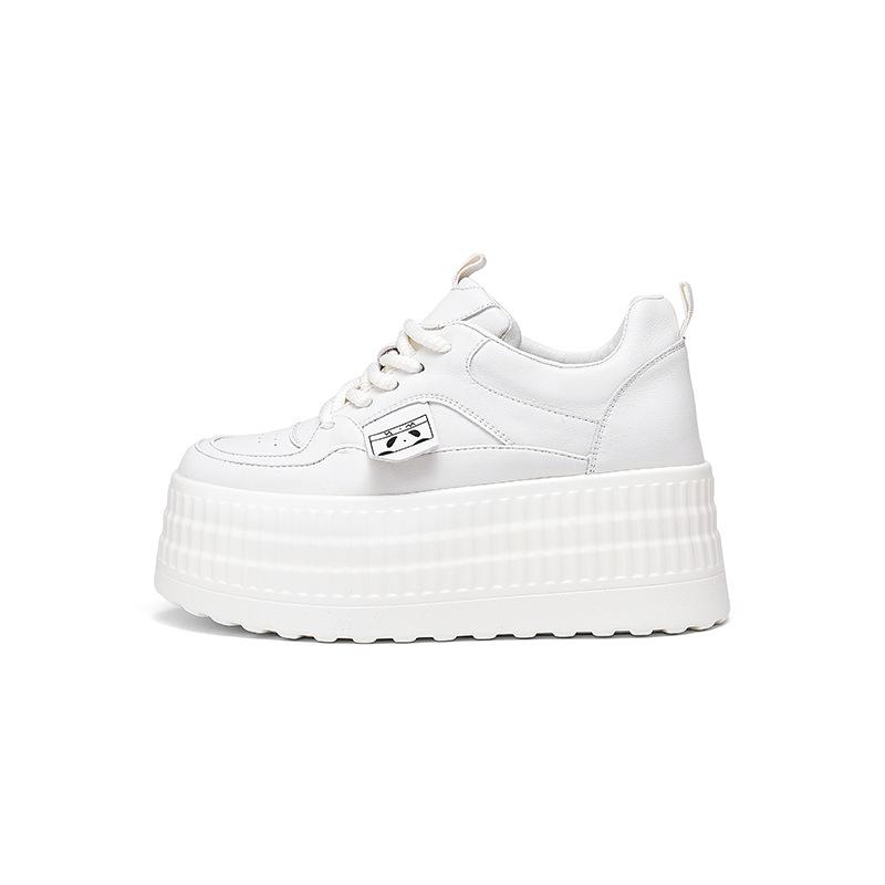

2025 spring and summer new little white shoes women s muffin small height increase platform shoes show long legs versatile casual board shoes 39 бежевый