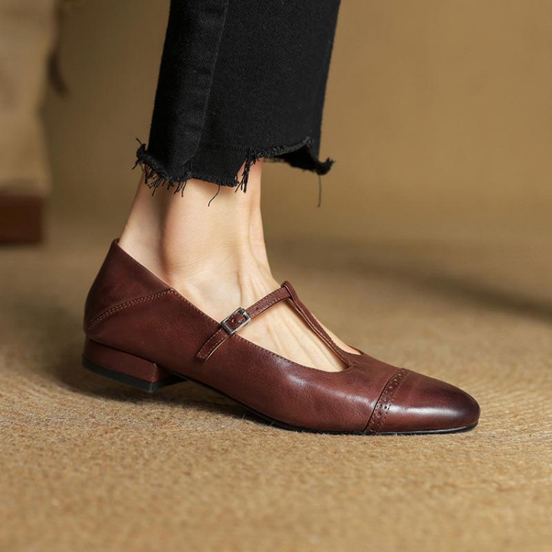 New women's leather small leather shoes over feet casual single shoes women's head beef tendon sole comfortable low heel large size shoes square heel