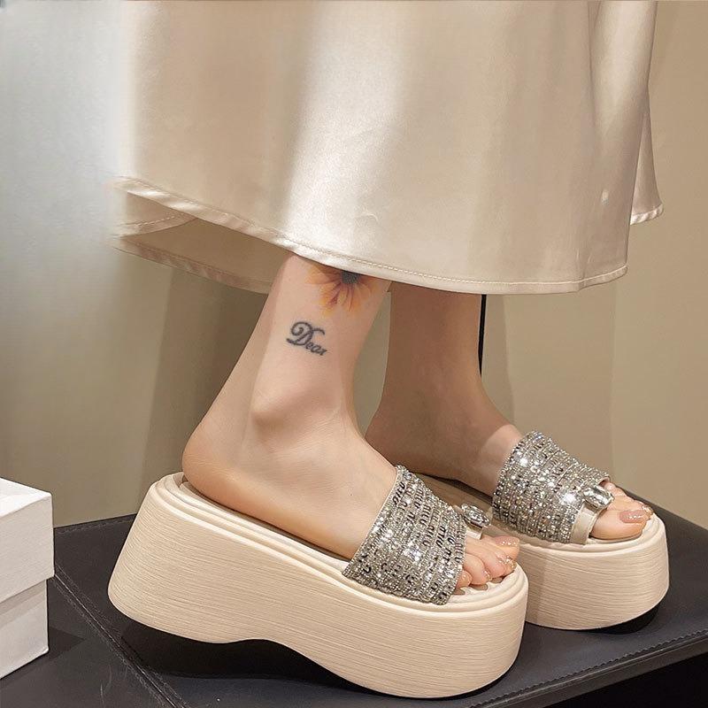 

Обувь, увеличивающая рост, Шлепанцы и вьетнамки на толстой подошве 40 бежевый