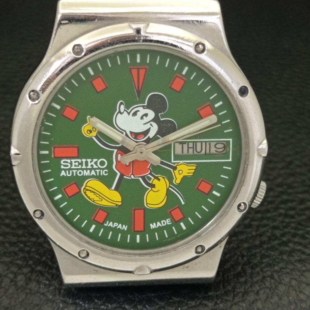 GENUINE VINTAGE SEIKO AUTOMATIC 7009A JAPAN MENS GREEN DIAL WATCH a701682-5 R206c-a701682