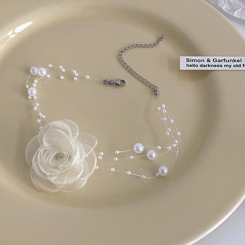 

Романтическое жемчужное колье-камелия, черное, белое, летнее, ключичная цепочка с цветами и жемчугом для женщин
