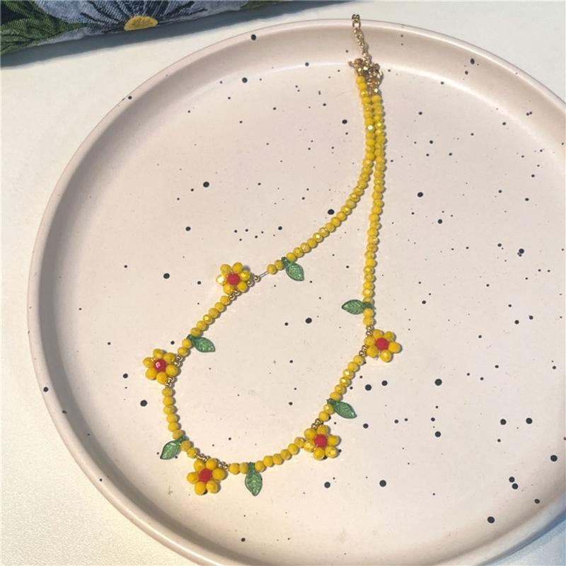 Flower Beaded Necklace Flower Pendant Necklace Chain Necklace Bead Necklace Party Accessories Gift for Women Girlfriends