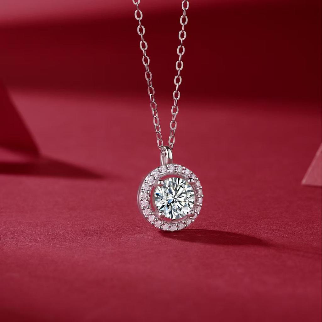 Korean Style Zircon Clavicle Necklace with Round Diamond Pendant