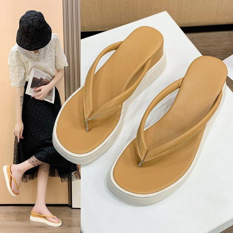 

New summer non-slip cool slippers beach slippers women s foot traps Korean version of slope heel thick bottom outer wear flip-flops 34 абрикосовый
