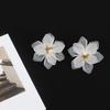 Flower Earrings Elegant Studs Earrings Modern Flower Ear Studs Resin Texture Ear Jewelry Suitable for Stylish Outfits