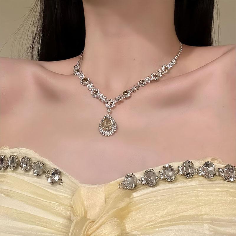 French Temperament Diamond-encrusted Water Drop Stud Earrings Necklace Collarbone Chain European and American Jewelry Set