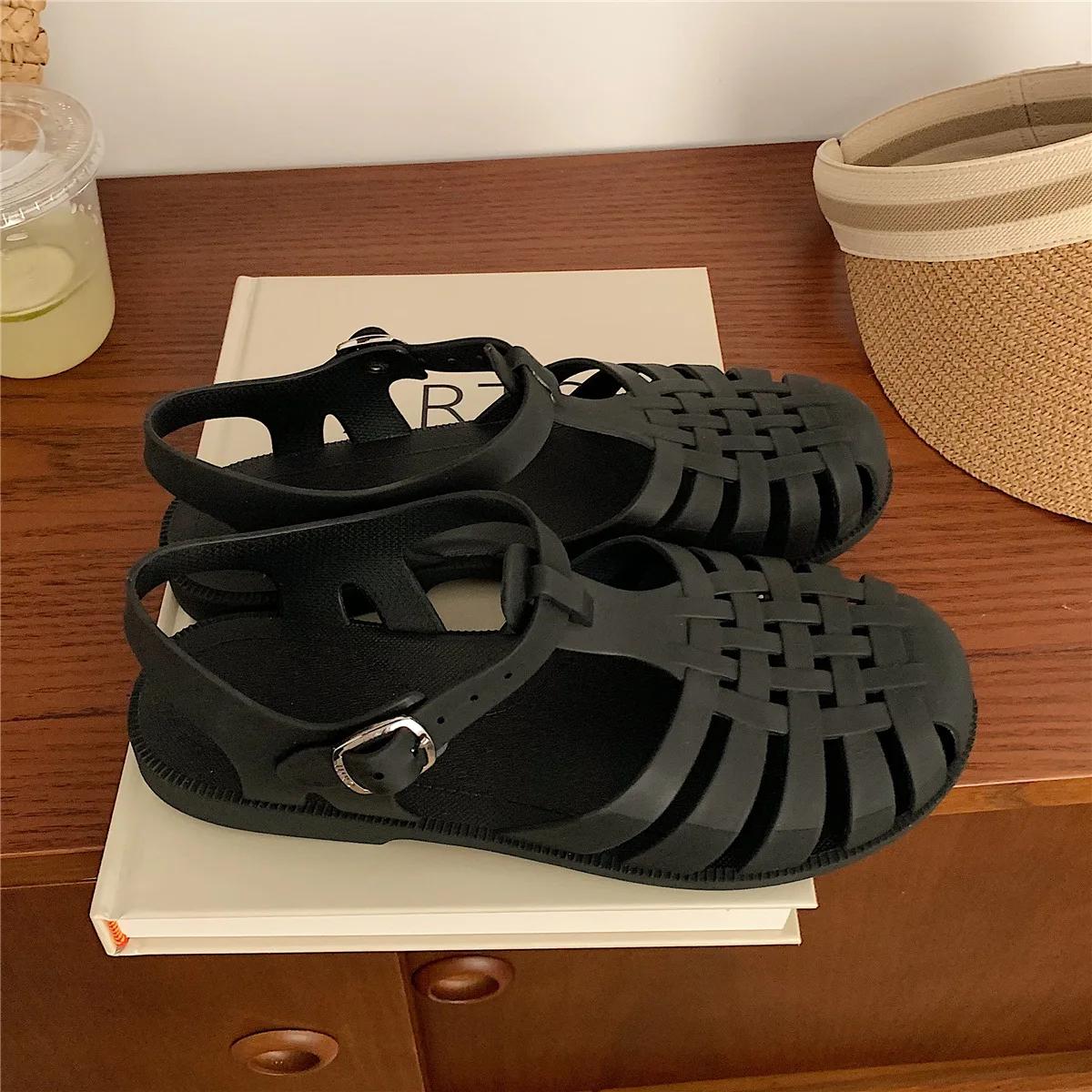 

Лето 2024 Женские римские сандалии-желе Ретро плоские прозрачные хрустальные пляжные сандалии с круглым носком Повседневные с перфорацией Дизайнерская обувь 40