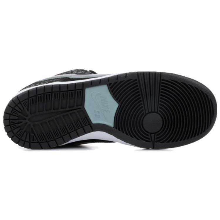 Nike SB Dunk Low S.P.O.T. X Lance Mountain 573901-002