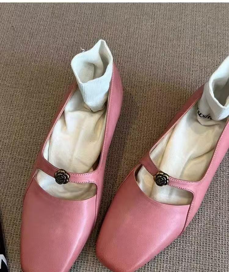 

Версия из мягкой кожи~ Французские туфли-лодочки с мелким вырезом на плоской подошве женские 2025 новые розовые из мягкой кожи с квадратным носком Мэри Джейн 40 розовый