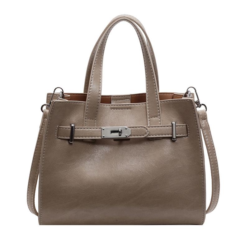 

Новая сумка женская трендовая весна и лето сумка через плечо мессенджер популярная портативная хаки