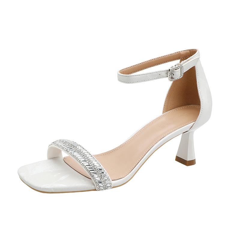 

Сумка с открытой пяткой и открытым носком, женские летние новые серебристые босоножки на высоком каблуке-шпильке с квадратным носком 40 серебряный