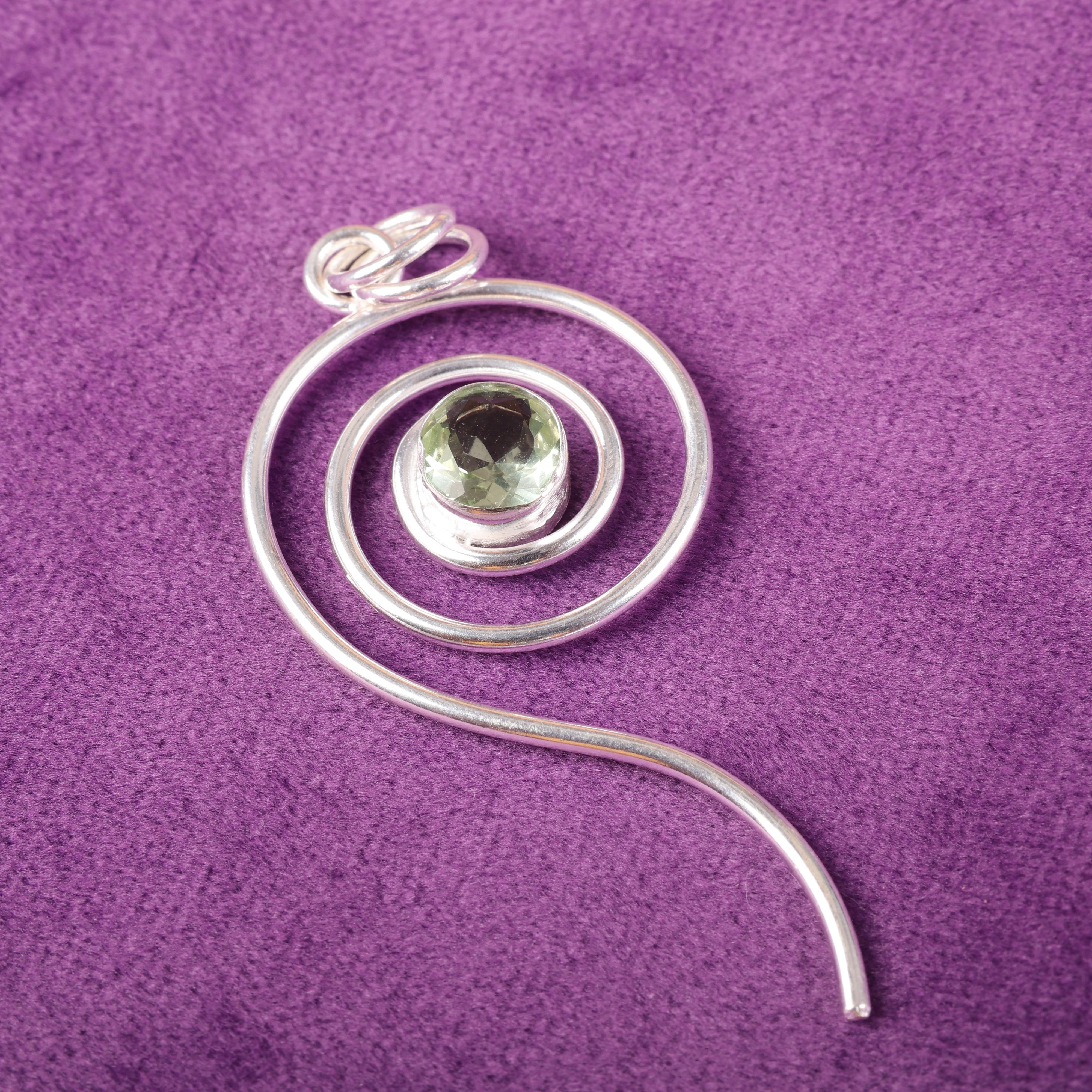 

Кулон с драгоценным камнем Зеленый Аметист, Кулон из серебра 925 пробы, Ювелирное украшение для медитации ручной работы, Подарок на День матери 2.57 Inches зелёный