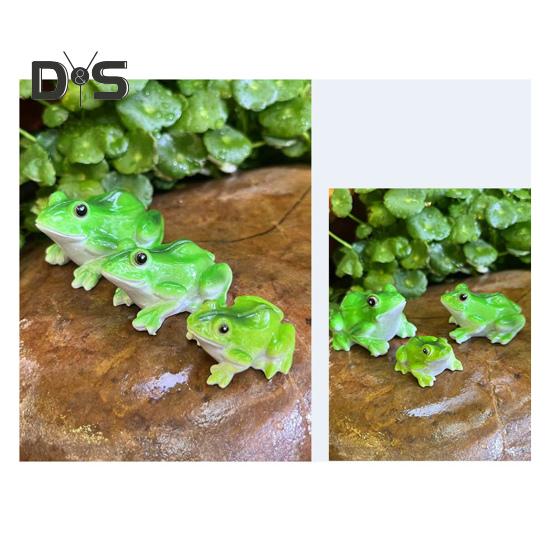 3Pcs Miniature Frog Figurines Plant Decorations Realistic Looking Weather-Resistant Adorable Frog Statues Garden Decor