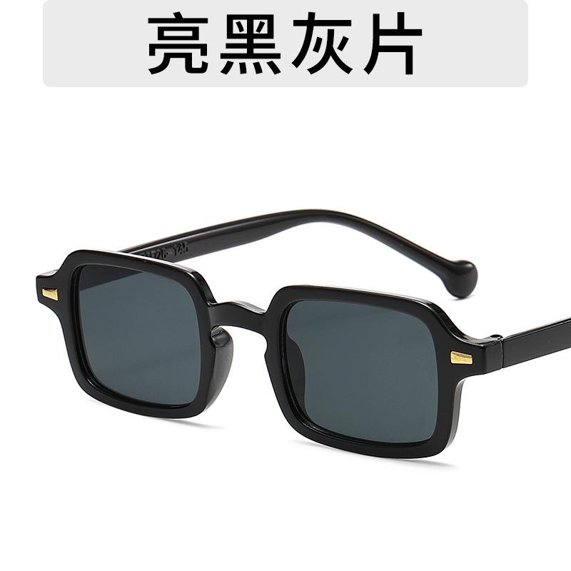 Vintage Square Sunglasses Woman Mirror Retro Rivet Yellow Glasses Female Brand Designer Fashion Black Shades UV400