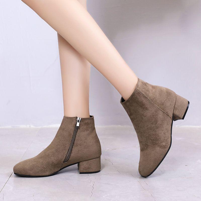 Fashion and leisure simple medium heel short boots women's 2025 autumn and winter new versatile square head Martin boots thick heel boots children