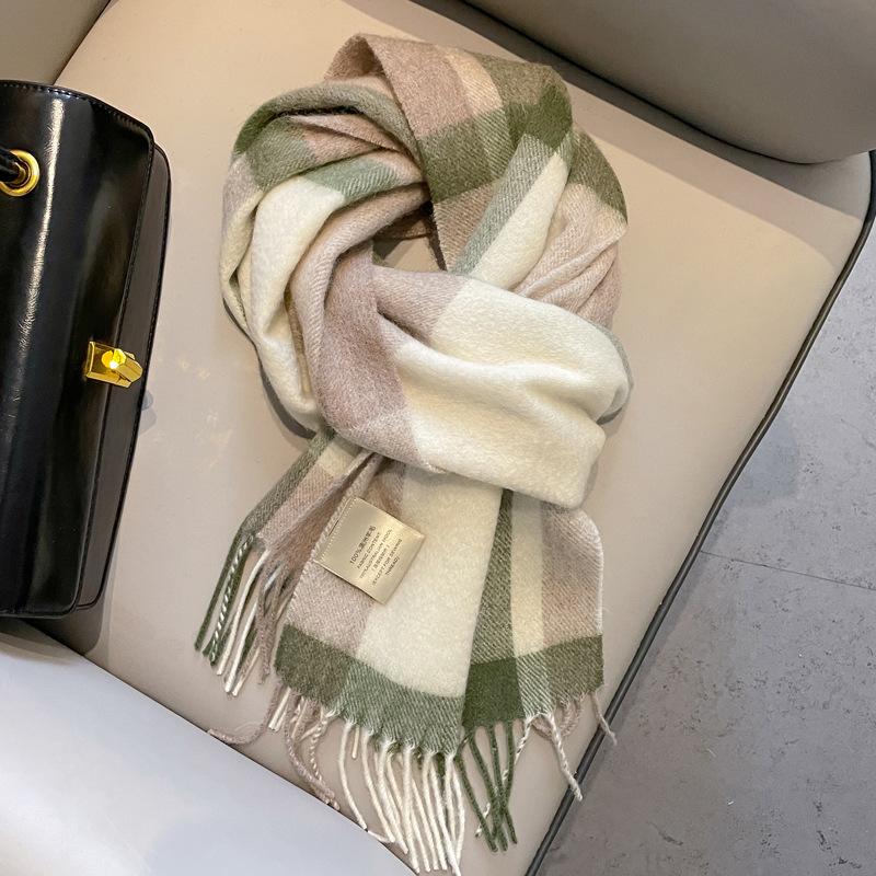New pure wool plaid scarf British men and women couples winter warm double-sided fringed high-end scarf