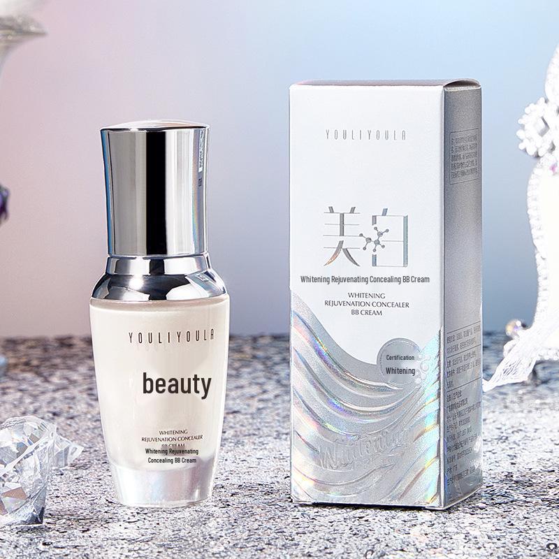 

Натуральный оттенок Отбеливающий BB-крем: Стойкий, не скатывающийся, щадящий кожу консилер-основа