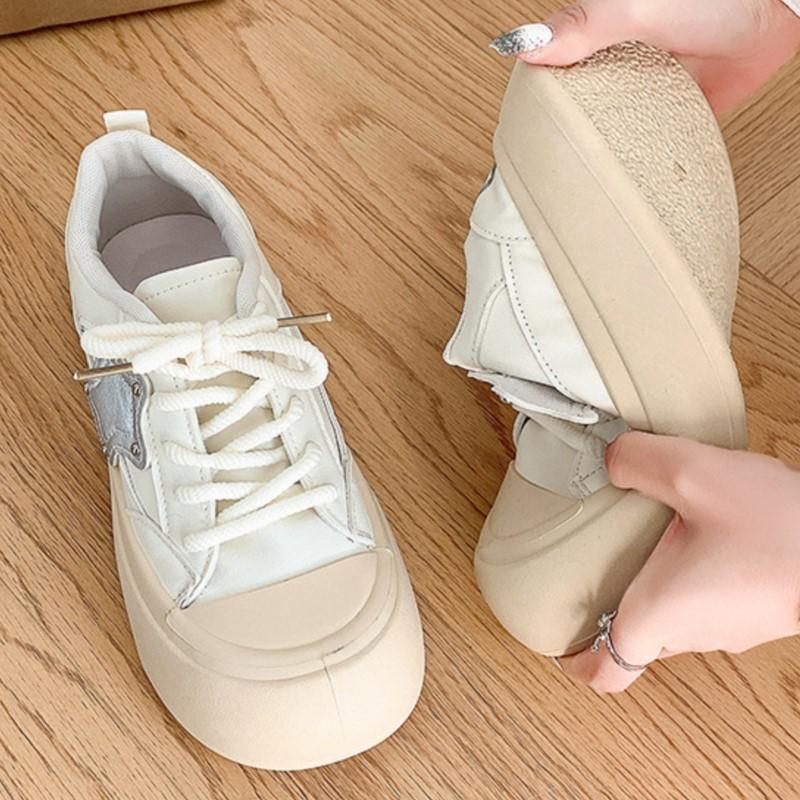Fashion 2025 Star-Embellished Chunky Platform Sneakers Women Trendy Thick-Sole Casual Shoes, Versatile White Sneakers for Daily Wear