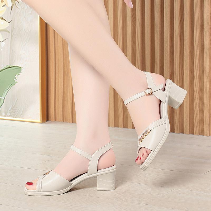 Soft Leather Mother Sandals Summer Shoes For Women's Mid-Heel One-Button Skirt Versatile Fashion Women's Shoes Comfortable