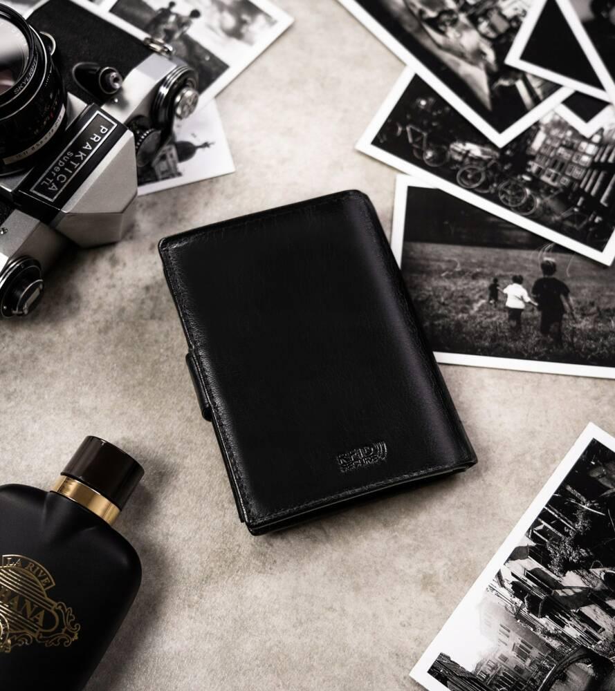 Geschenkset: elegantes Herren-Lederportemonnaie und Schlüsselanhänger - Peterson