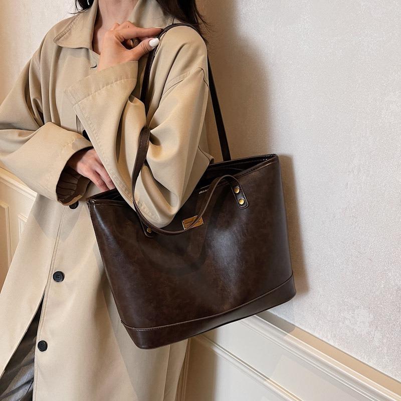 Retro Large-capacity Commuter Tote Bag Women's Autumn and Winter Versatile New Niche Fashion Casual Shoulder Bag