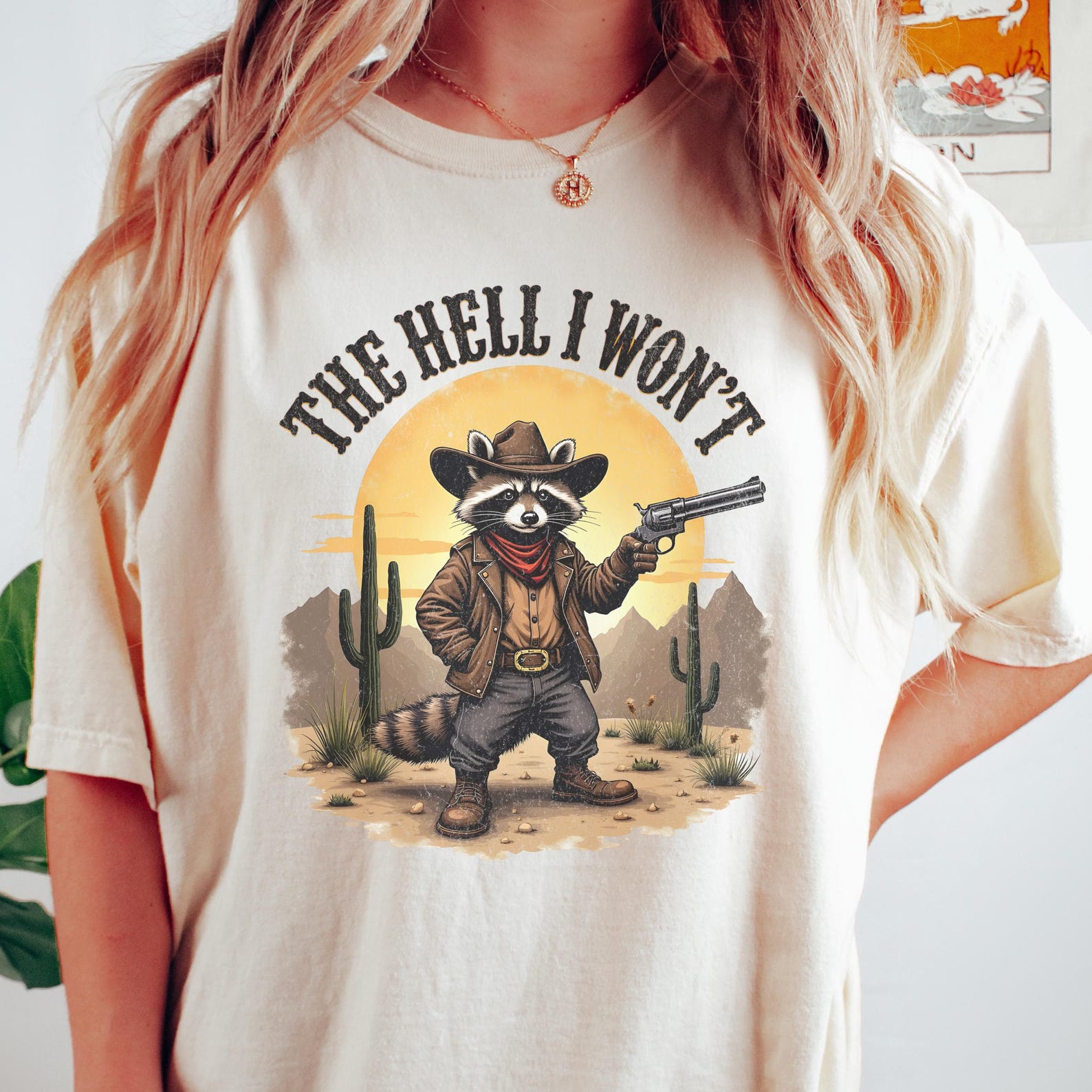 Raccoon Cowboy Shirt, Comfort Colors Western Graphic Tee, Vintage Cowgirl Shirt, Retro Rodeo, Country Western Aesthetic Oversized Tee M