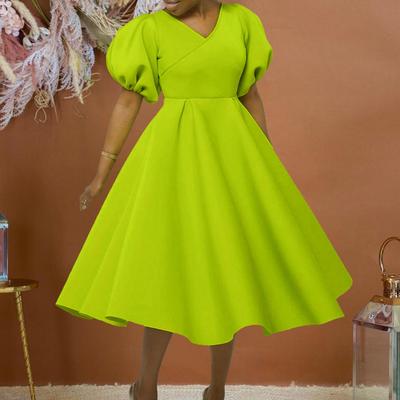 Abito Africano Taglie Forti con Scollo a V e Maniche a Sbuffo - Moda Donna 2023