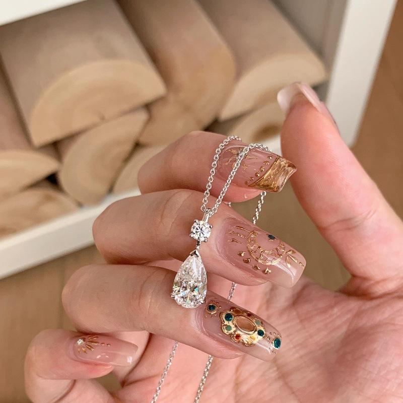 

Легкая роскошь, взрывной циркон, ромб, капля воды, ожерелье, нишевый, высокое чувство, уникальный, простой, темперамент, шейная цепочка, ювелирное изделие