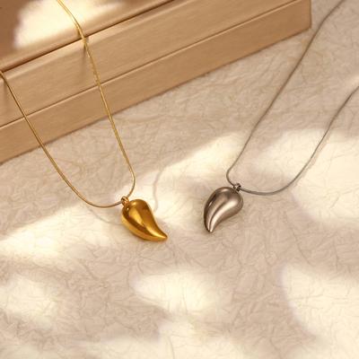 Internet Celebrities Fashion Popular 18K Gold Stainless Steel Water Drop Pendant Women'S Necklace Simple Teardrop Snake Chain